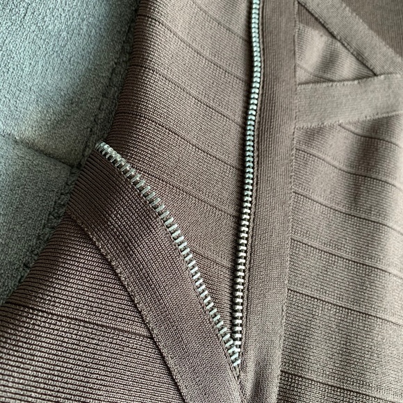 NWOT✨ MARCIANO “Yara” Bandage Dress - Picture 5 of 10